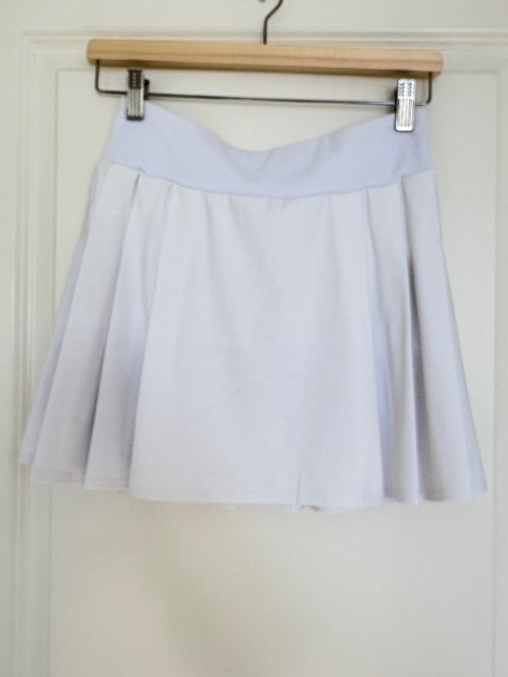 Wilson womens tennis skirt White Size medium NWOT